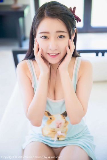 在公交车上被撞了八次高黄